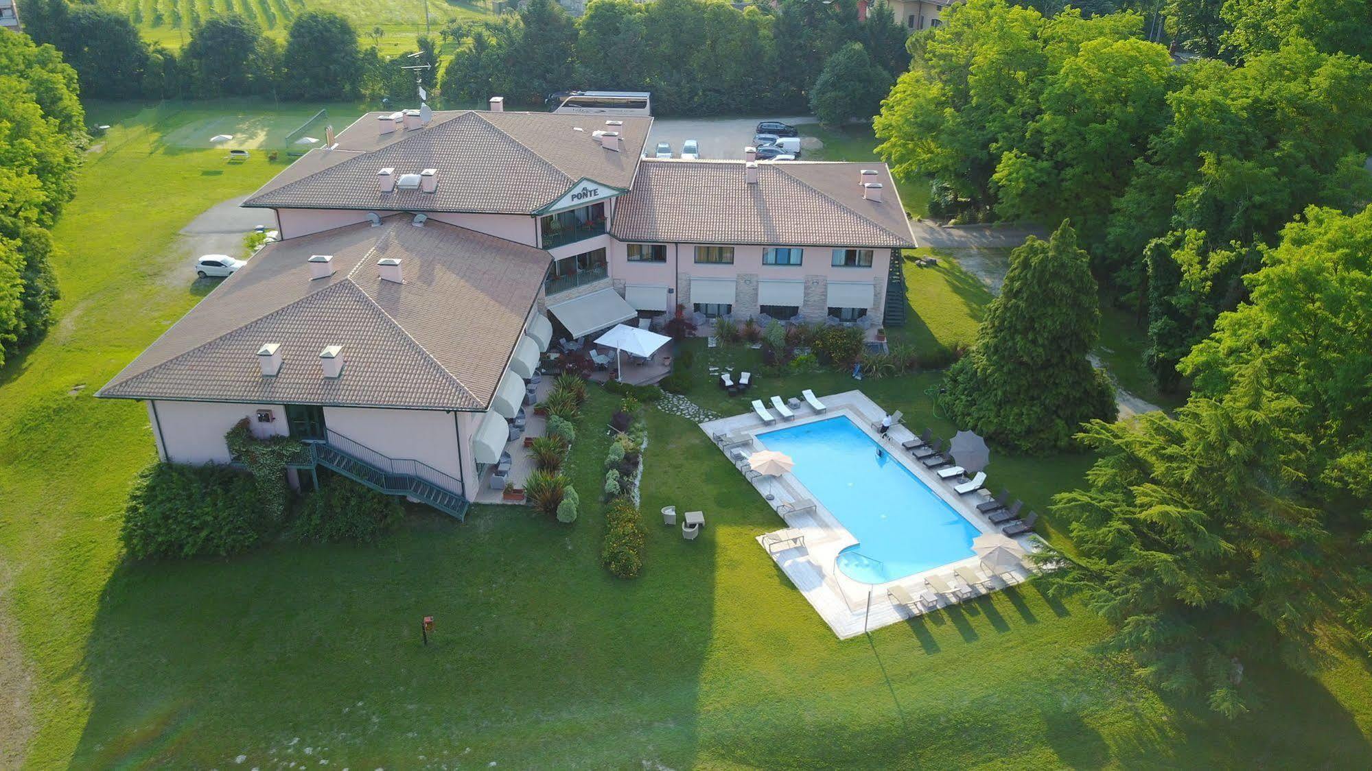 Hotel Al Ponte Gradisca d'Isonzo Exterior photo